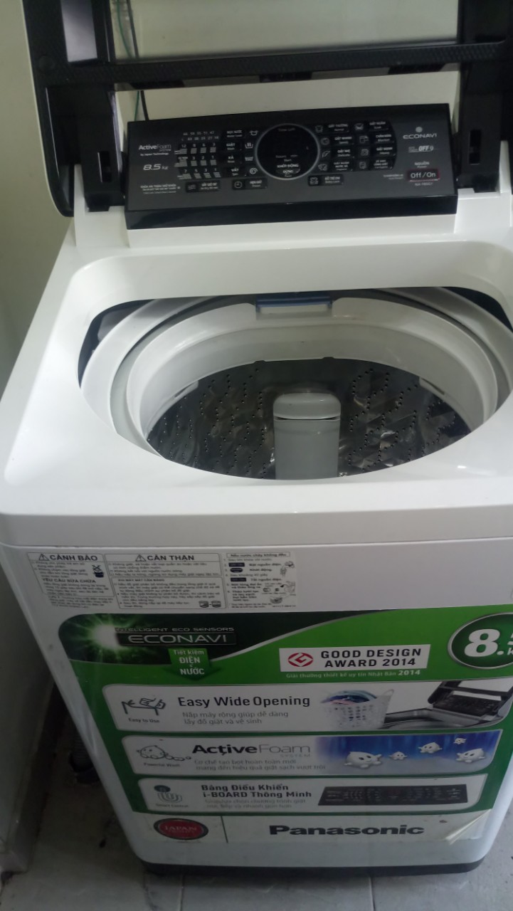 thợ lắp đặt máy giặt
